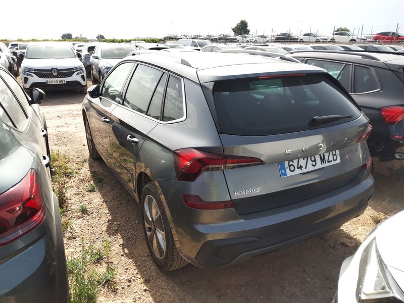 Skoda Kamiq 1.5 TSI ACT Selection — zdjęcie 4
