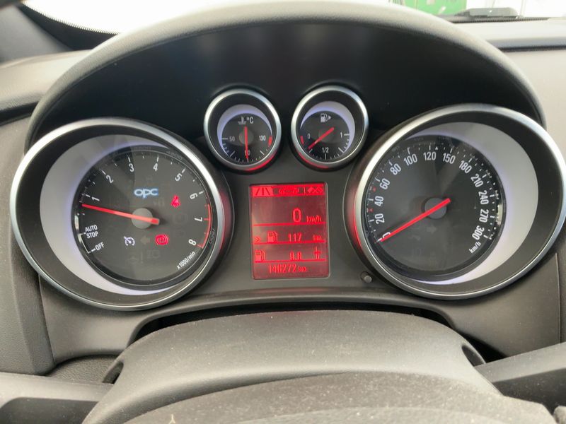 Opel Astra GTC 2.0 Turbo OPC 2015 – снимка 19