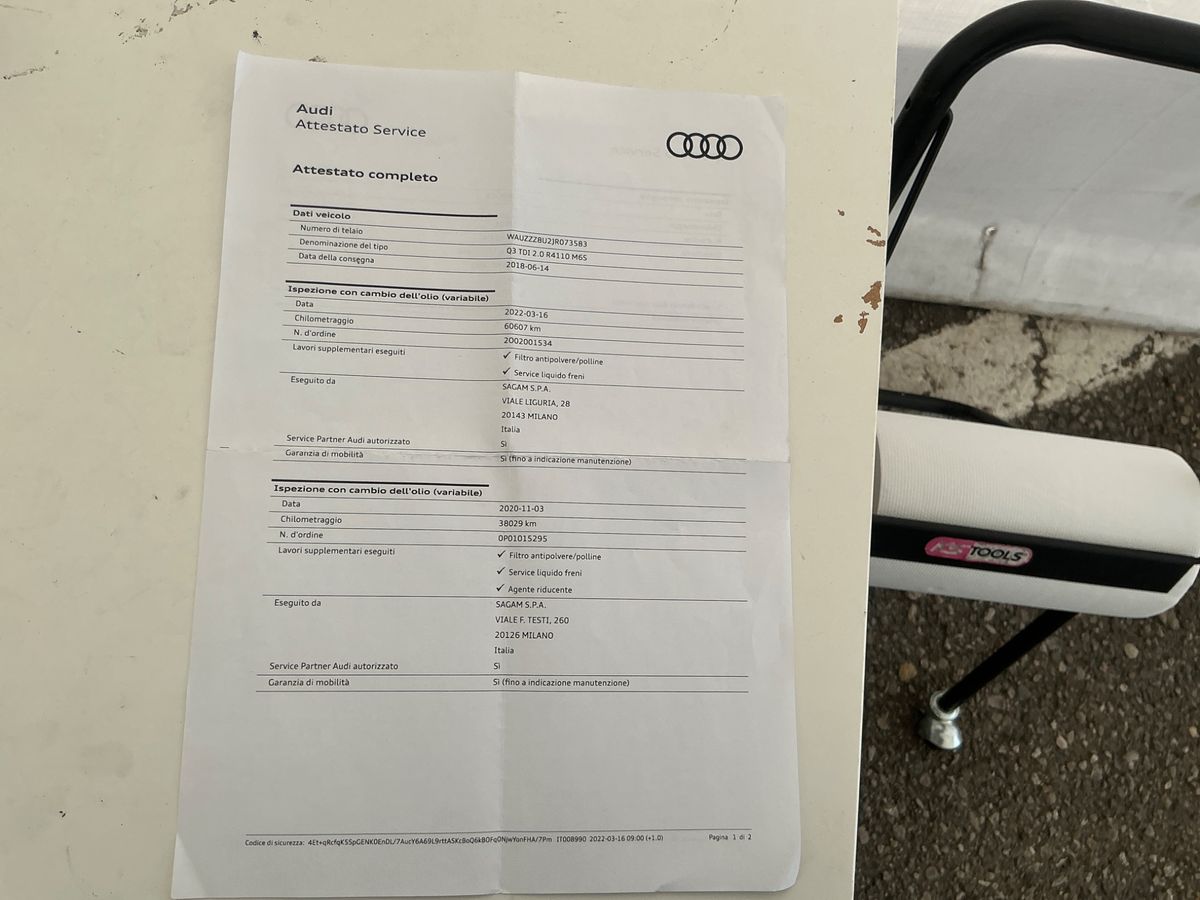 Audi Q3 2018 — photo 30