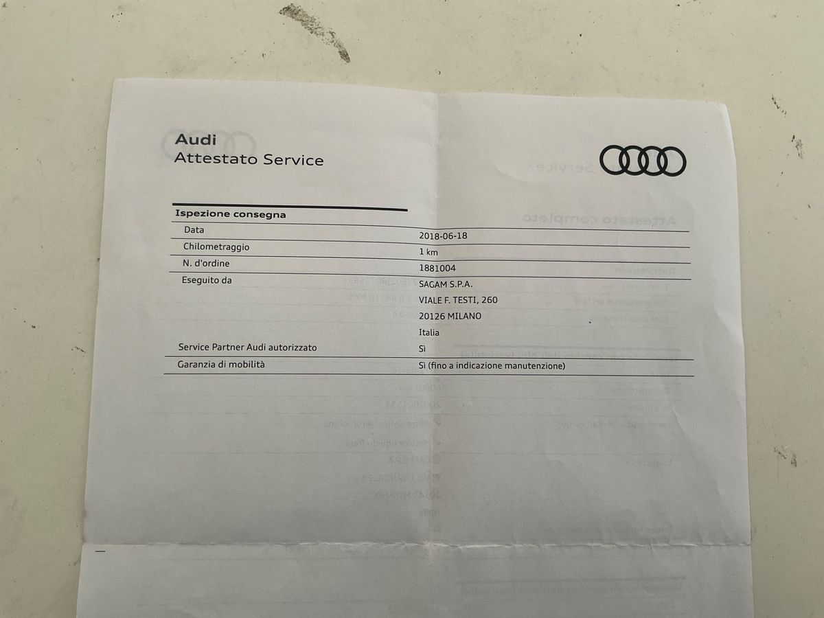 Audi Q3 2018 — photo 31