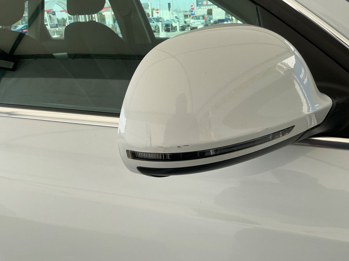 Audi Q3 2018 — photo 36