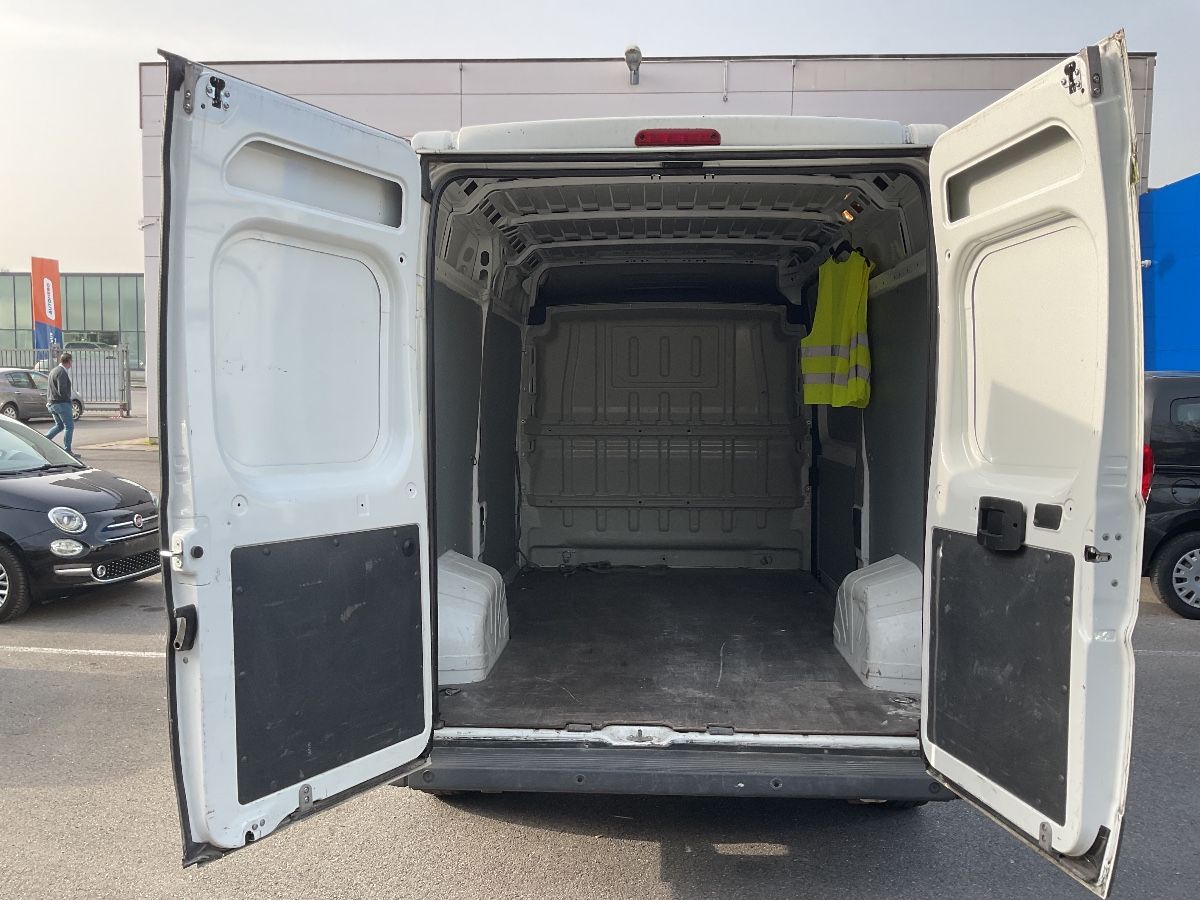Peugeot Boxer 2017 — photo 16
