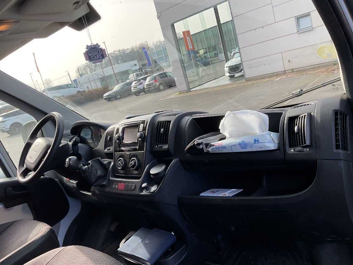 Peugeot Boxer 2017 — photo 18
