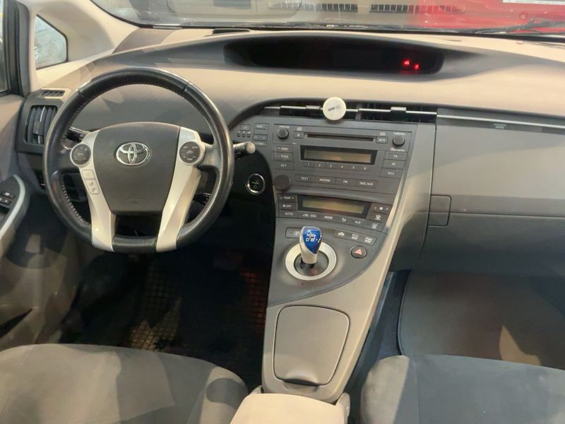 Toyota Prius 1.8 Life — zdjęcie 12