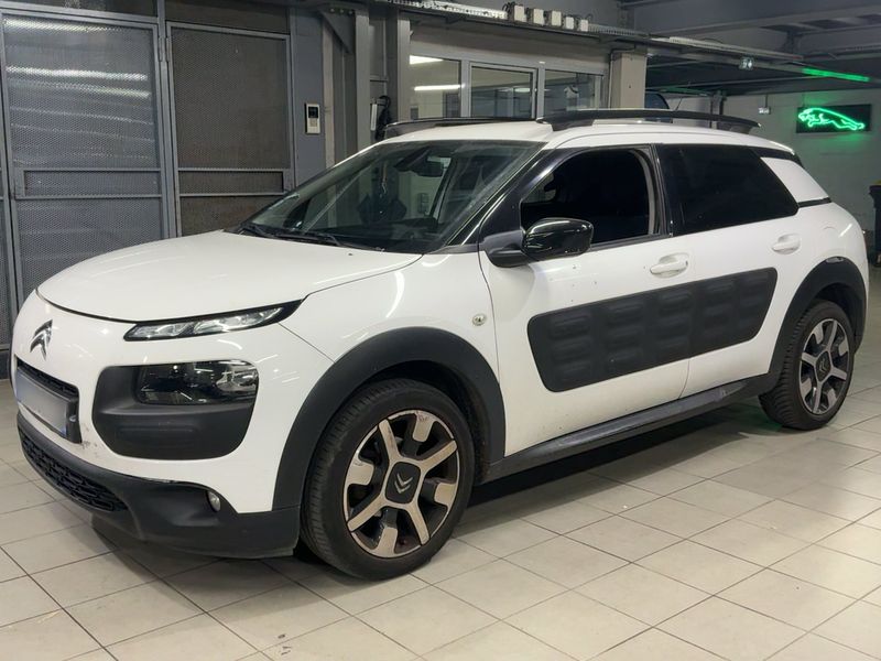 Citroen C4 Cactus 1.2 VTi Feel — zdjęcie 2
