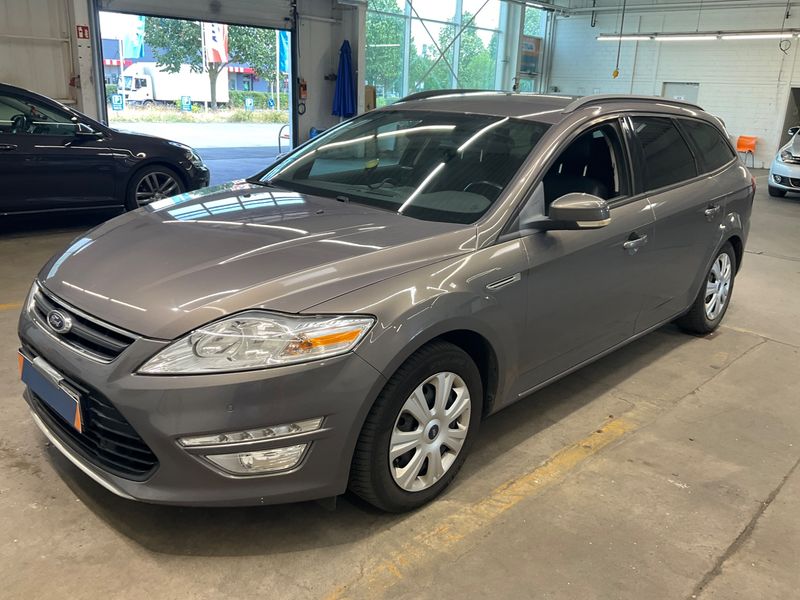 Ford Mondeo 2.0 TDCi Champions Edition 2012 – снимка 1