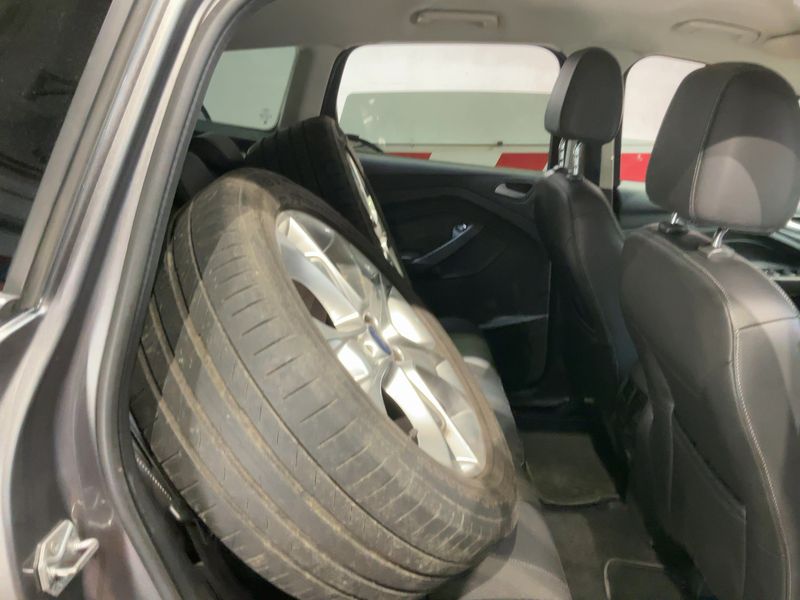 Ford Kuga 1.6 EcoBoost Titanium 2014 – снимка 20