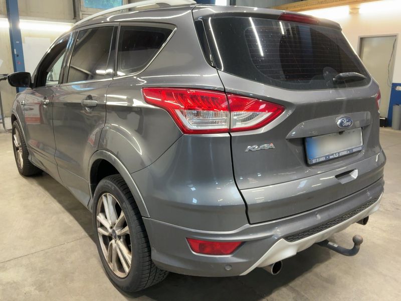 Ford Kuga 2.0 TDCi Individual — zdjęcie 3