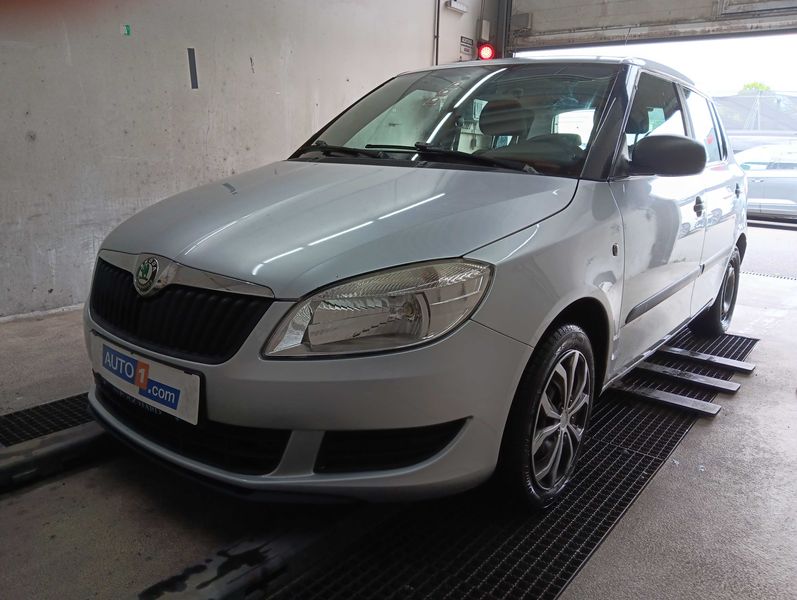 Skoda Fabia 1.2 Happy — zdjęcie 2