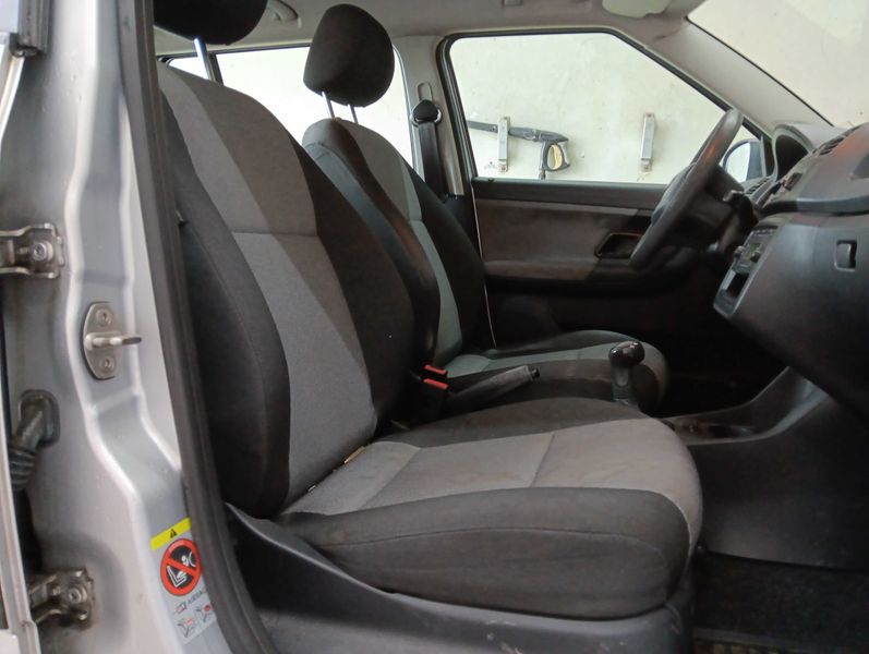 Skoda Fabia 1.2 Happy — zdjęcie 10