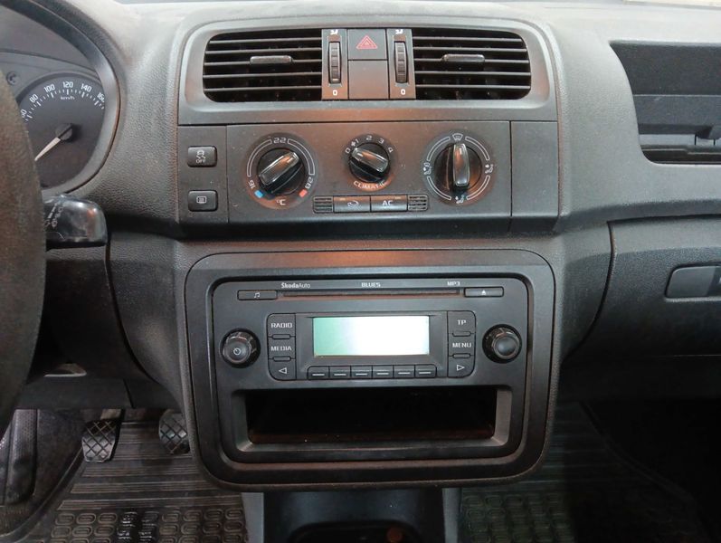 Skoda Fabia 1.2 Happy — zdjęcie 19