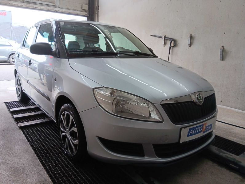 Skoda Fabia 1.2 Happy — zdjęcie 6