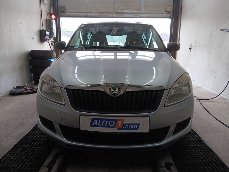 Skoda Fabia 1.2 Happy — zdjęcie 7