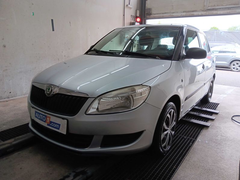 Skoda Fabia 1.2 Happy — zdjęcie 1