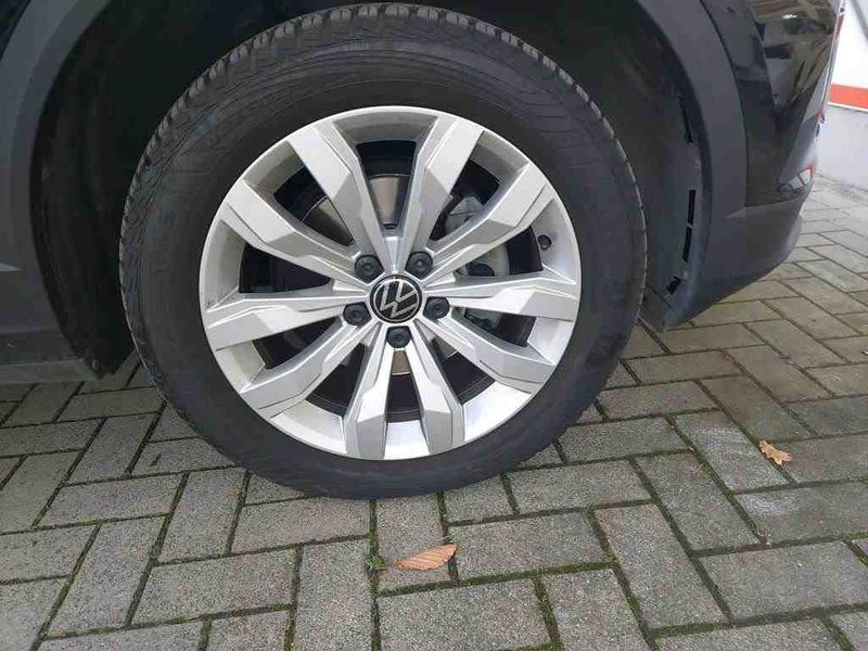 Volkswagen T-Roc 1.5 TSI ACT Sport — zdjęcie 22