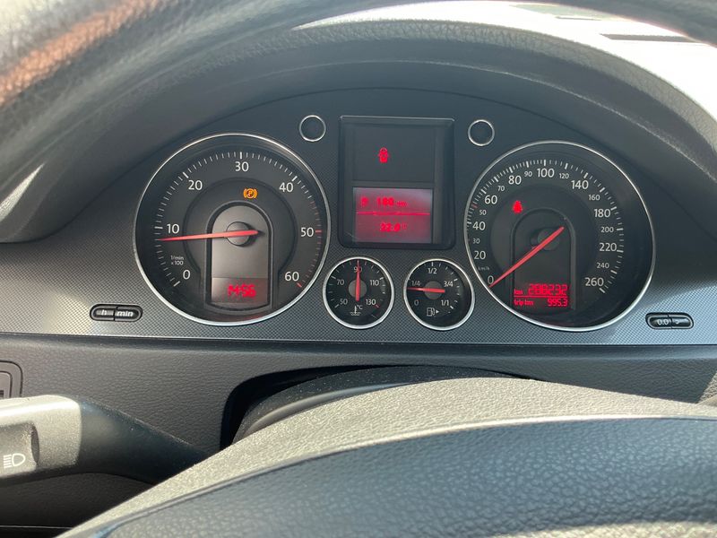 Volkswagen Passat 1.9 TDI Comfortline 2006 – снимка 4