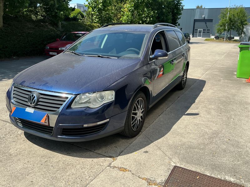 Volkswagen Passat 1.9 TDI Comfortline 2006 – снимка 1