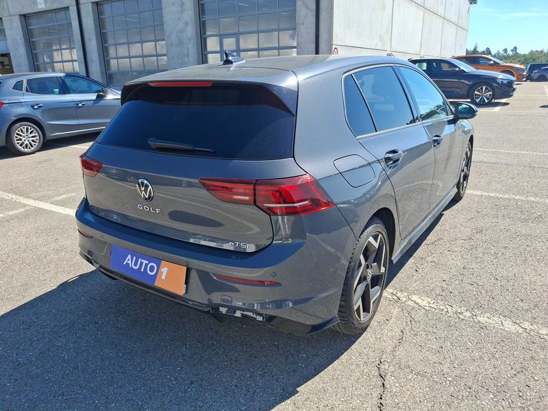 Volkswagen Golf VIII 1.5 eTSI R Line — zdjęcie 5