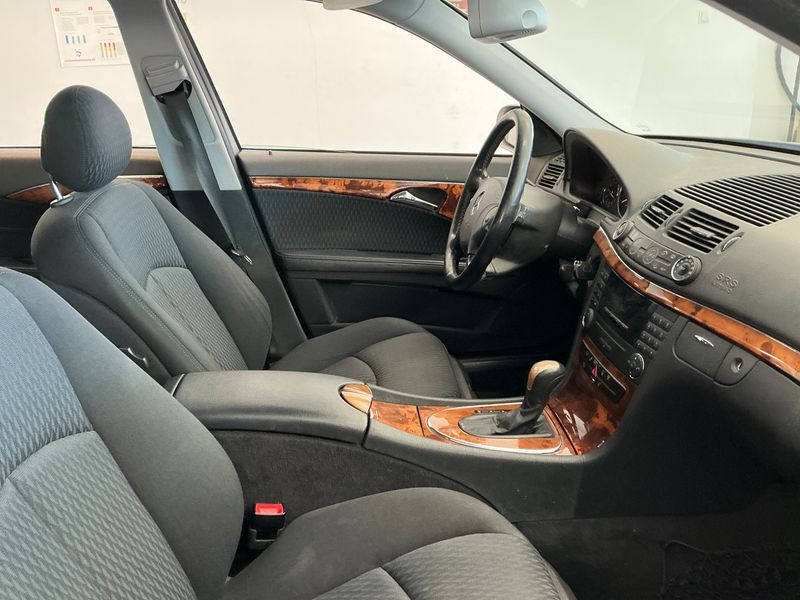 Mercedes-Benz E-Klasse E 200 Kompressor T Elegance — zdjęcie 3