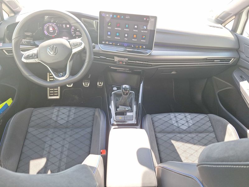 Volkswagen Golf VIII 1.5 TSI R-Line — zdjęcie 11