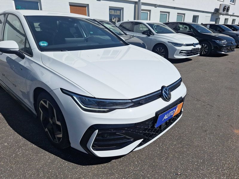 Volkswagen Golf VIII 1.5 TSI R-Line — zdjęcie 6
