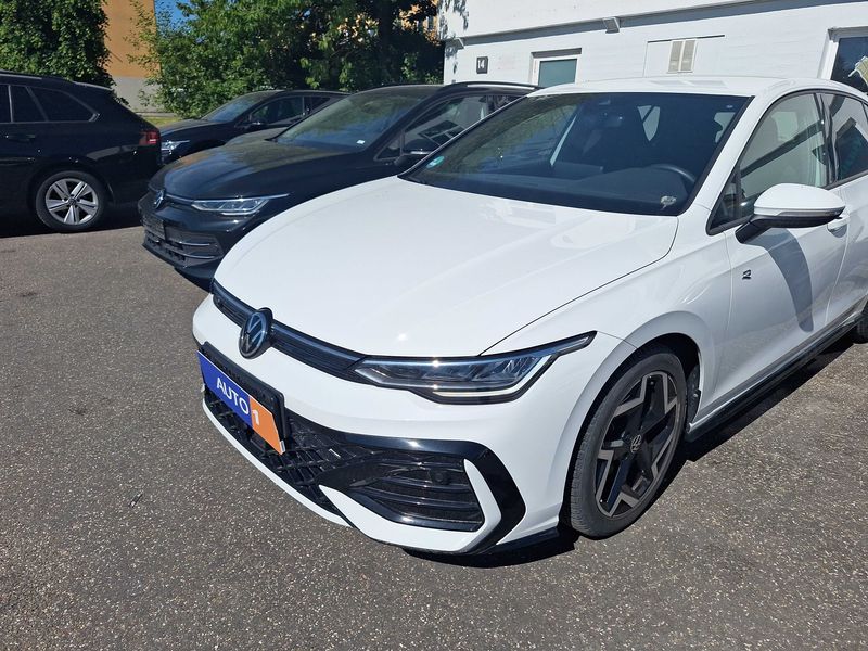 Volkswagen Golf VIII 1.5 TSI R-Line — zdjęcie 2