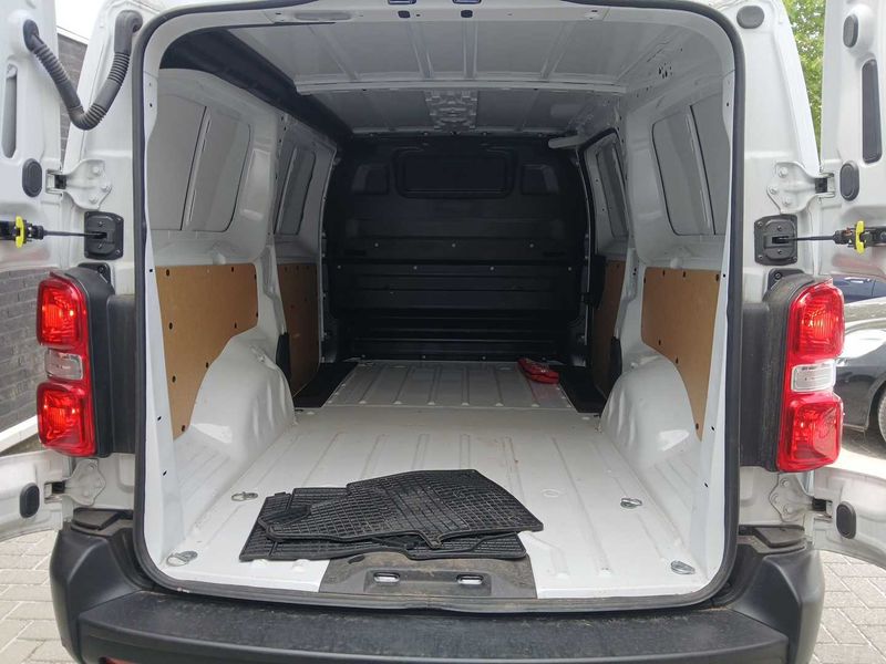 Citroen Jumpy 2.0 Blue-HDi Lang — zdjęcie 9