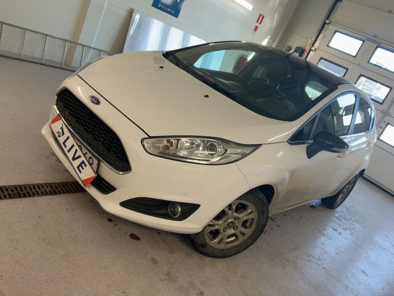 Ford Fiesta 1.0 EcoBoost Titanium — zdjęcie 2