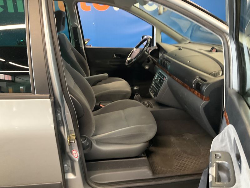 Ford Galaxy 2.3 Ghia — zdjęcie 3