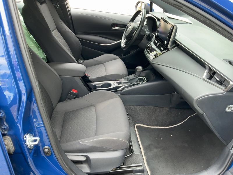 Toyota Corolla 1.8 Hybrid Style 2019 – снимка 17