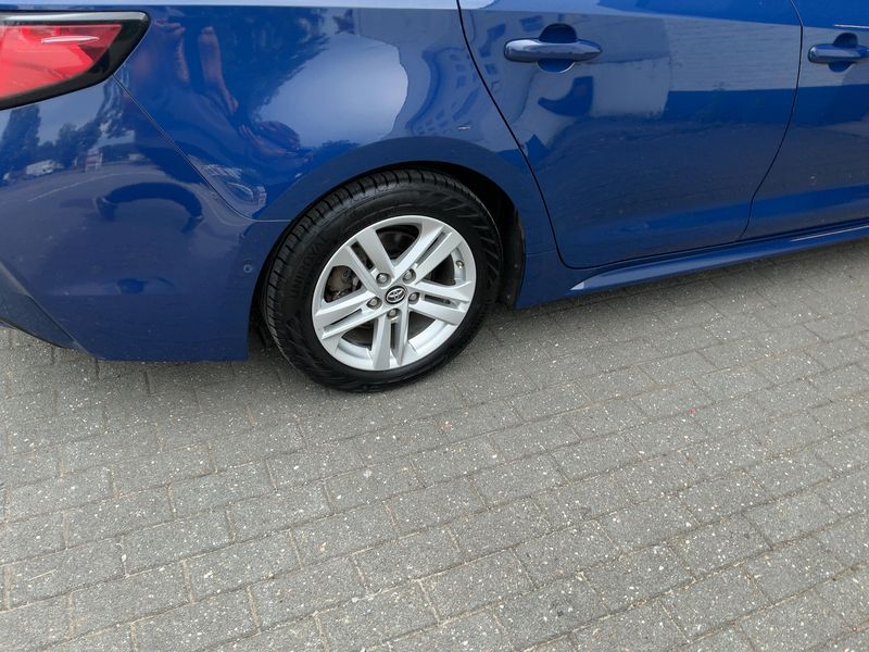 Toyota Corolla 1.8 Hybrid Style 2019 – снимка 9