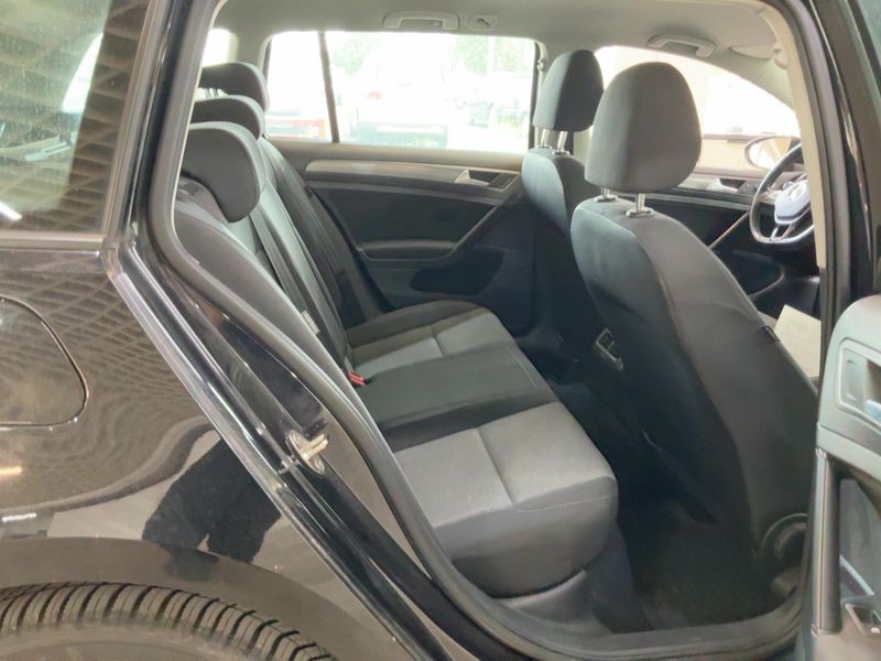 Volkswagen Golf VII 1.6 TDI Trendline BlueMotion Tech 2014 – снимка 19