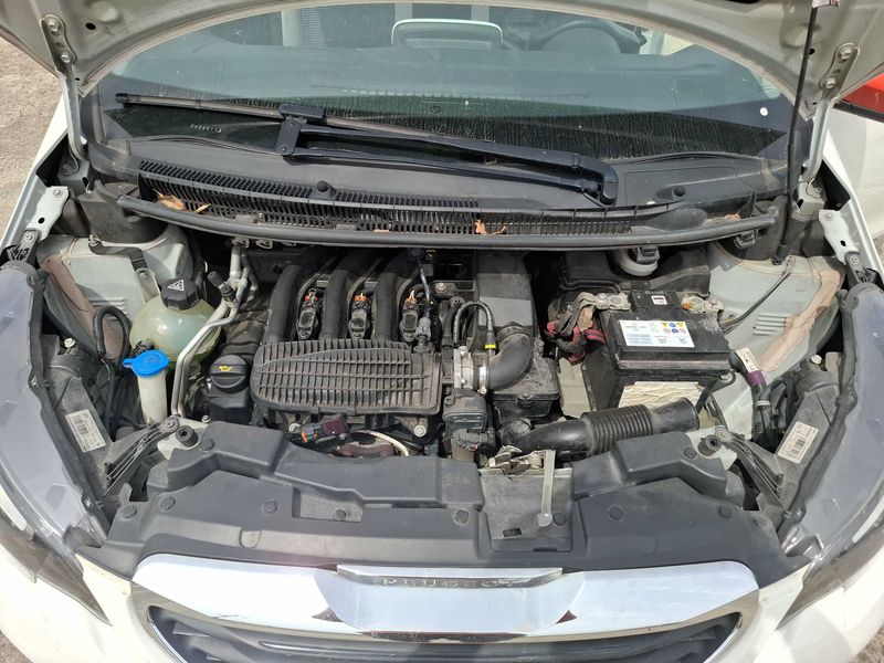 Peugeot 108 1.2 VTi Roland Garros — zdjęcie 8