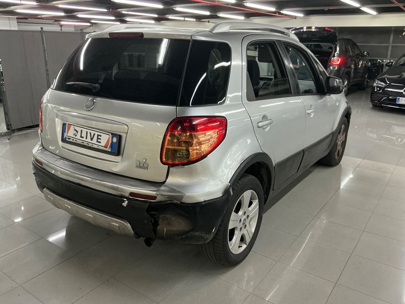 Fiat Sedici 1.9 JTD Multijet Emotion 4x4 — zdjęcie 2