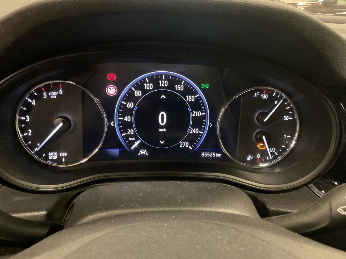 Opel Insignia 2021 — photo 20
