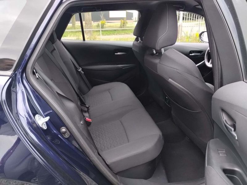 Toyota Corolla 1.8 Hybrid Business Edition — zdjęcie 7