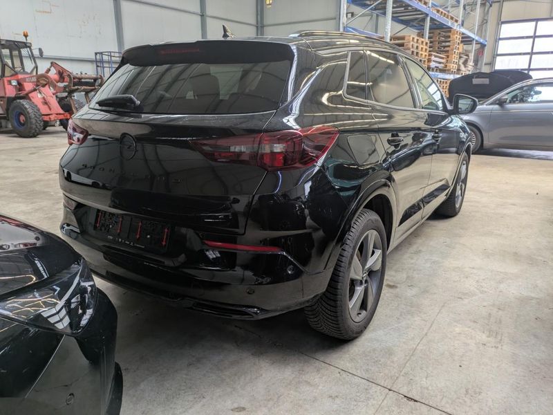 Opel Grandland X 1.2 Turbo GS Line — zdjęcie 3