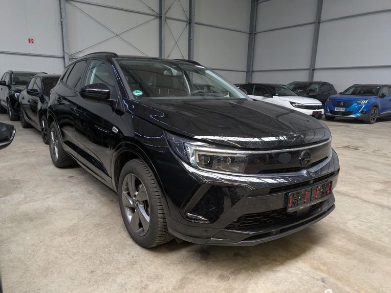 Opel Grandland X 1.2 Turbo GS Line — zdjęcie 4