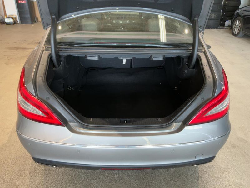 Mercedes-Benz CLS-Klasse CLS 350 d BlueEfficiency — zdjęcie 10