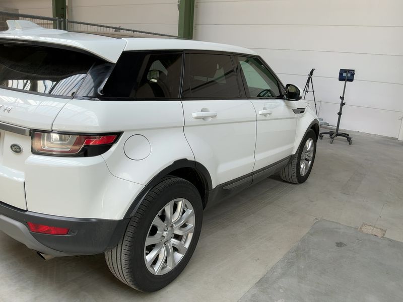 Land Rover Evoque 2.0 Td4 SE — zdjęcie 6