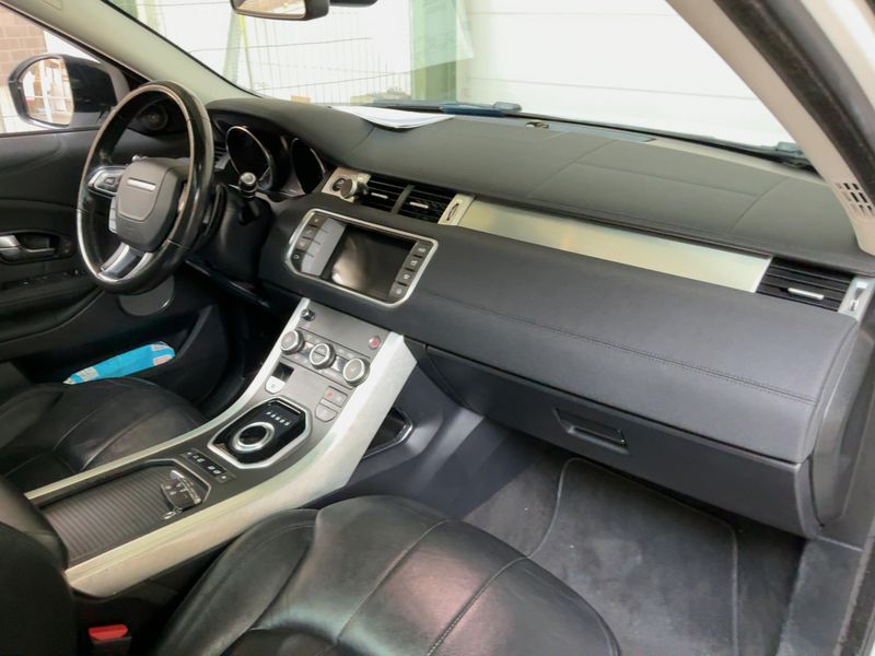 Land Rover Evoque 2.0 Td4 SE — zdjęcie 12