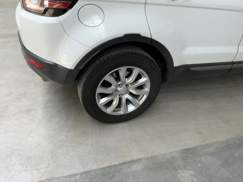 Land Rover Evoque 2.0 Td4 SE 2019 – снимка 9