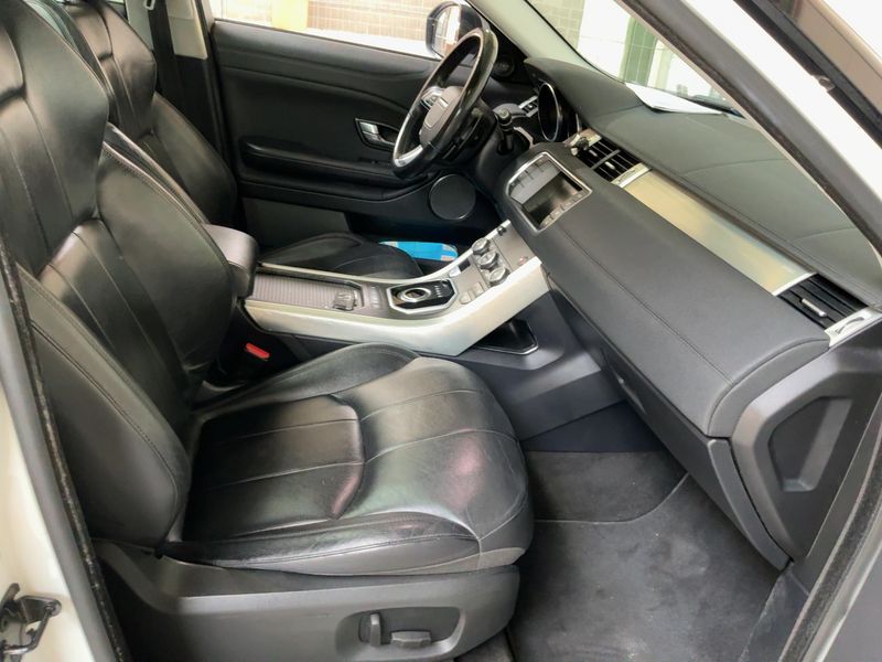 Land Rover Evoque 2.0 Td4 SE — zdjęcie 11