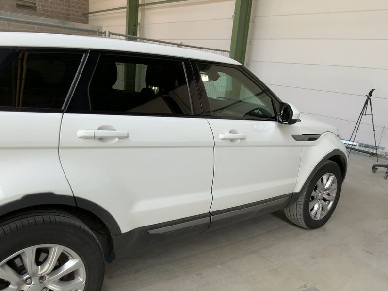 Land Rover Evoque 2.0 Td4 SE — zdjęcie 7