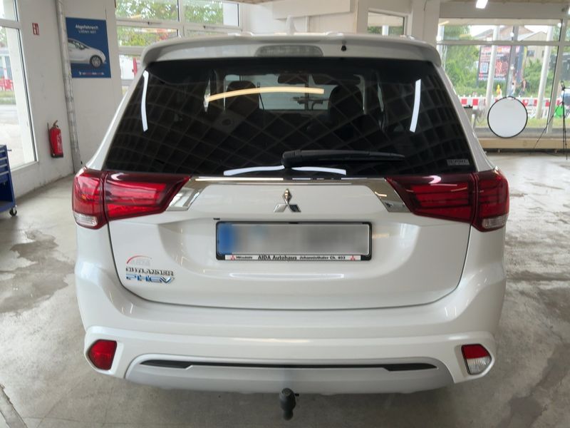 Mitsubishi Outlander 2.4 PHEV Spirit 4WD — zdjęcie 5