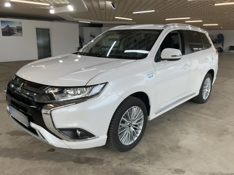 Mitsubishi Outlander 2.4 PHEV Spirit 4WD — zdjęcie 2