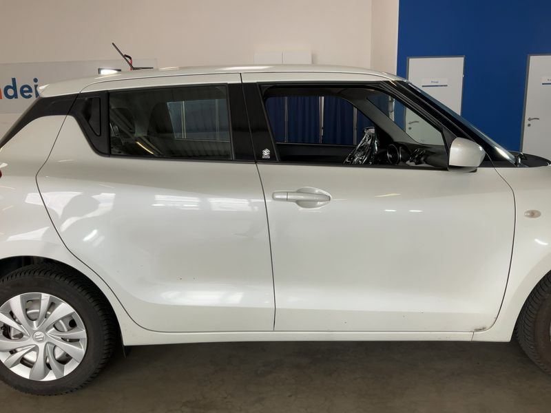 Suzuki Swift 1.2 DualJet Mild-Hybrid Avantage — zdjęcie 7