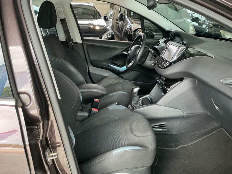 Peugeot 208 1.6 Allure 2012 – снимка 3