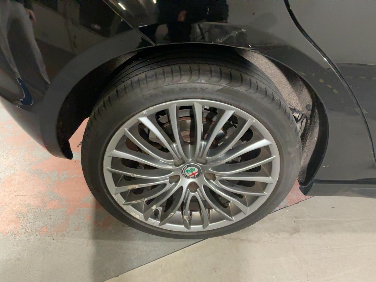 Alfa Romeo 2018 — photo 10