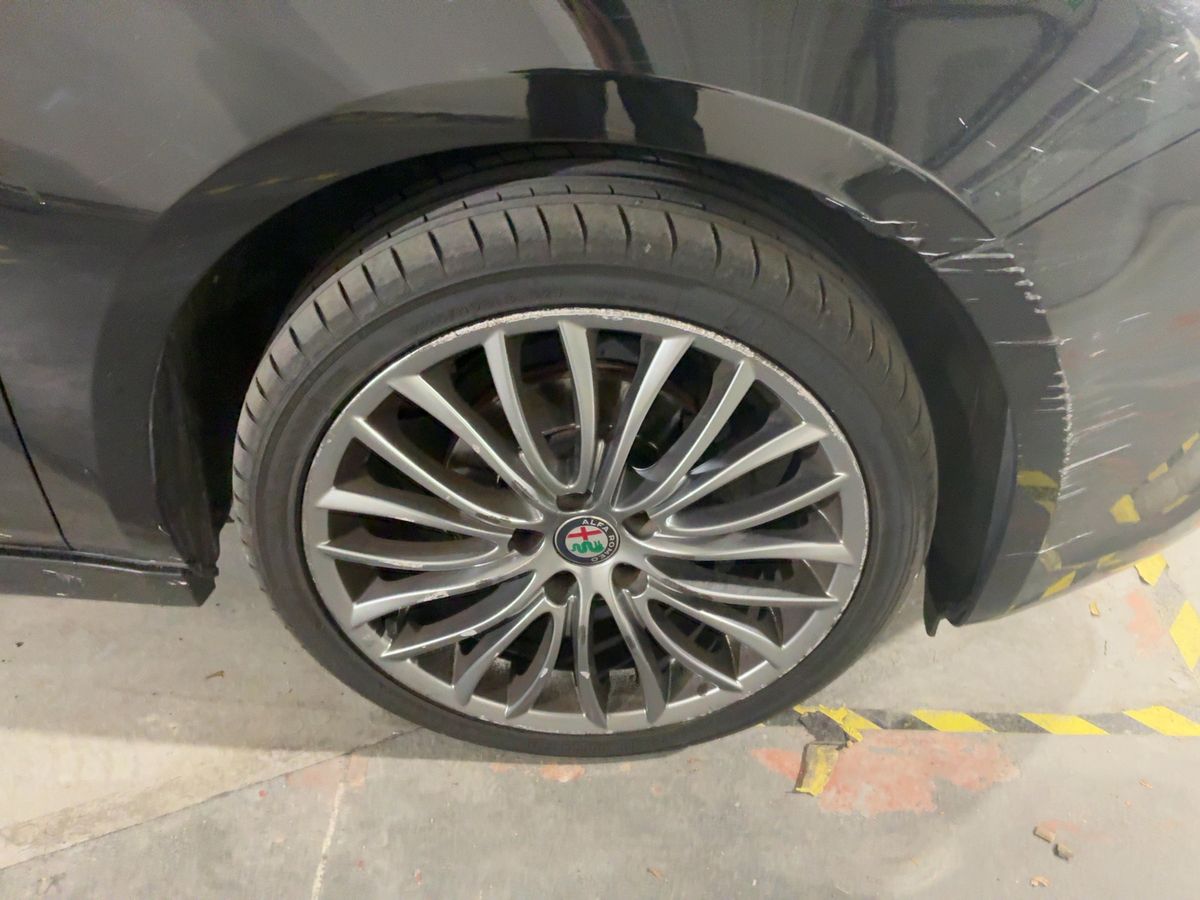 Alfa Romeo 2018 — photo 12